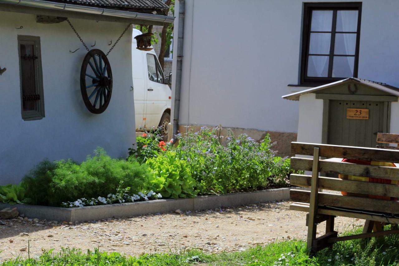Divas Istabas Apartment Saldus Exterior foto
